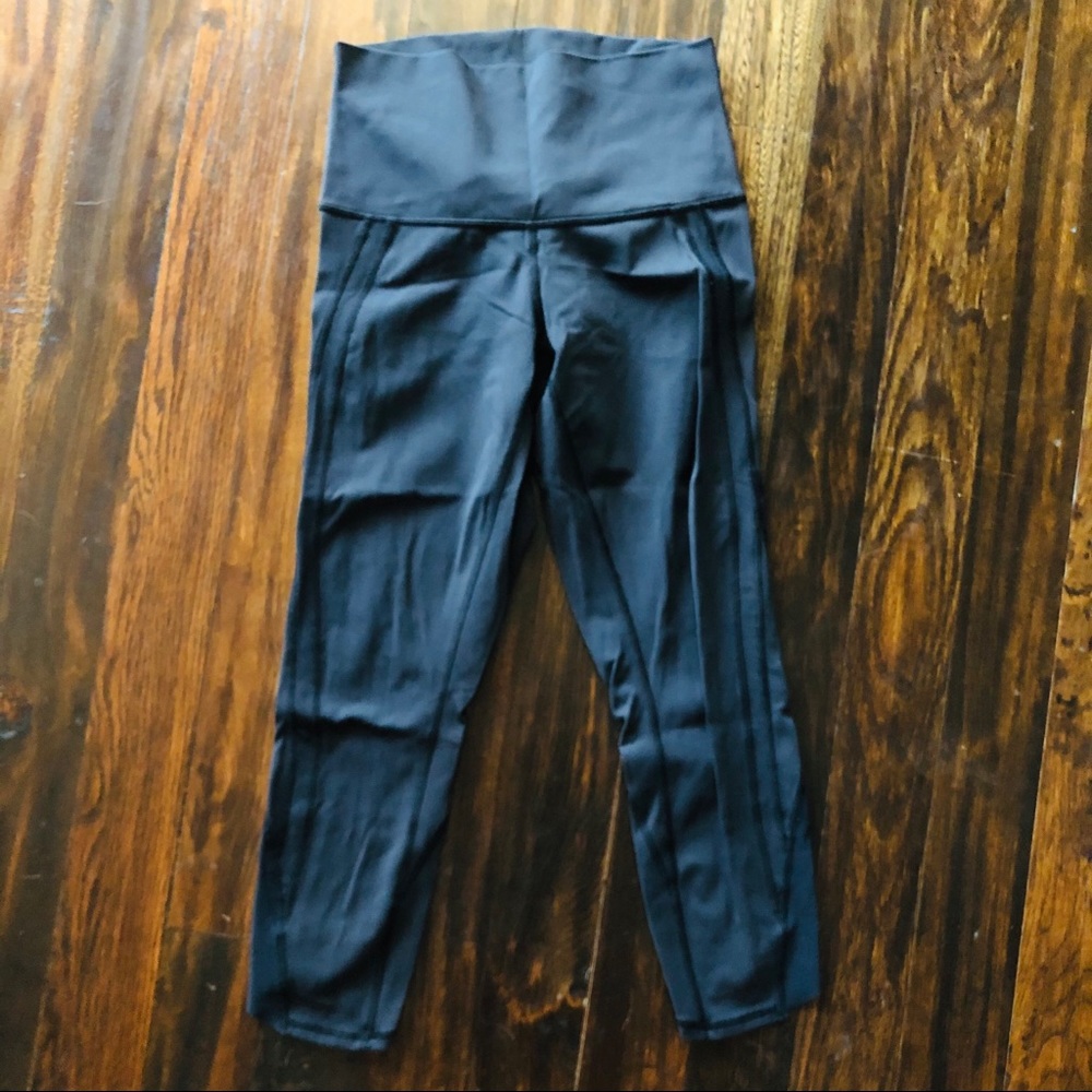 Lululemon high-waisted crop leggings